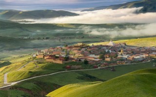 川西穷游全记录，7天2000块，我看到了此生最美的雪山和星空