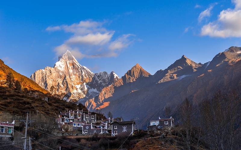 从梁平出发,川西那片云与山在等你—五天四夜不完全野路子指南-第2张图片-成都旅行社 从梁平出发,川西那片云与山在等你—五天四夜不完全野路子指南-第2张图片-成都旅行社
